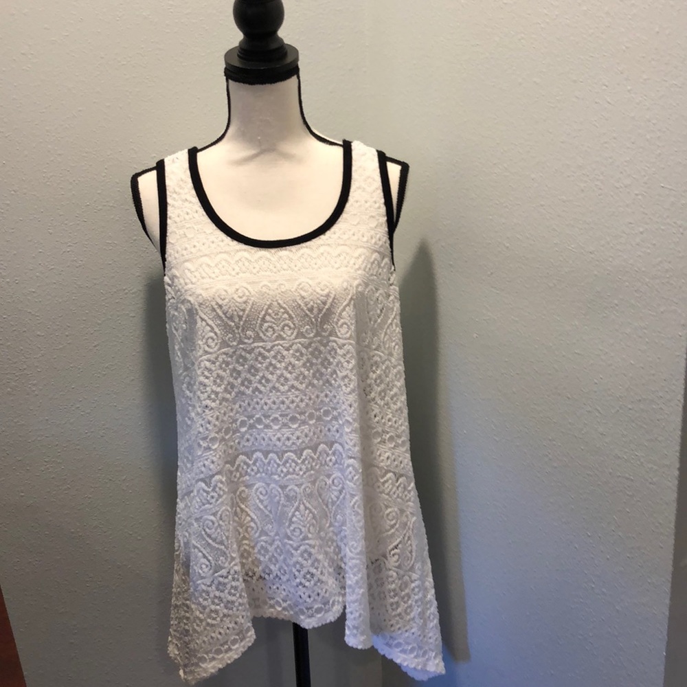 Karen Kane white lace